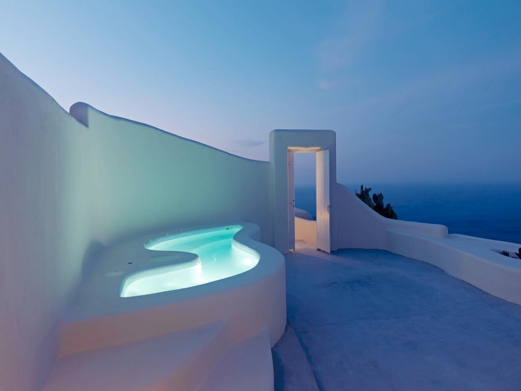 Honeymoon Suite Private Outdoor Hot Tub,1039375768:JPEG